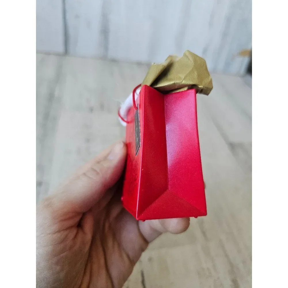 Hallmark shopping bag